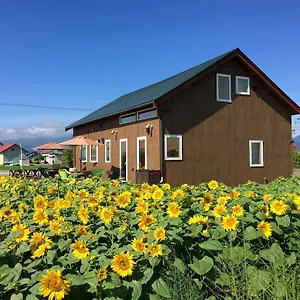 https://country-cottage-wakiaiai-furano.hokkaidohotelsjapan.com