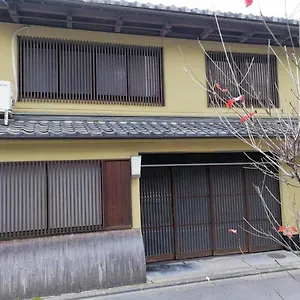 京都二条城近く京町屋120年の歴史に泊まる Kyoto